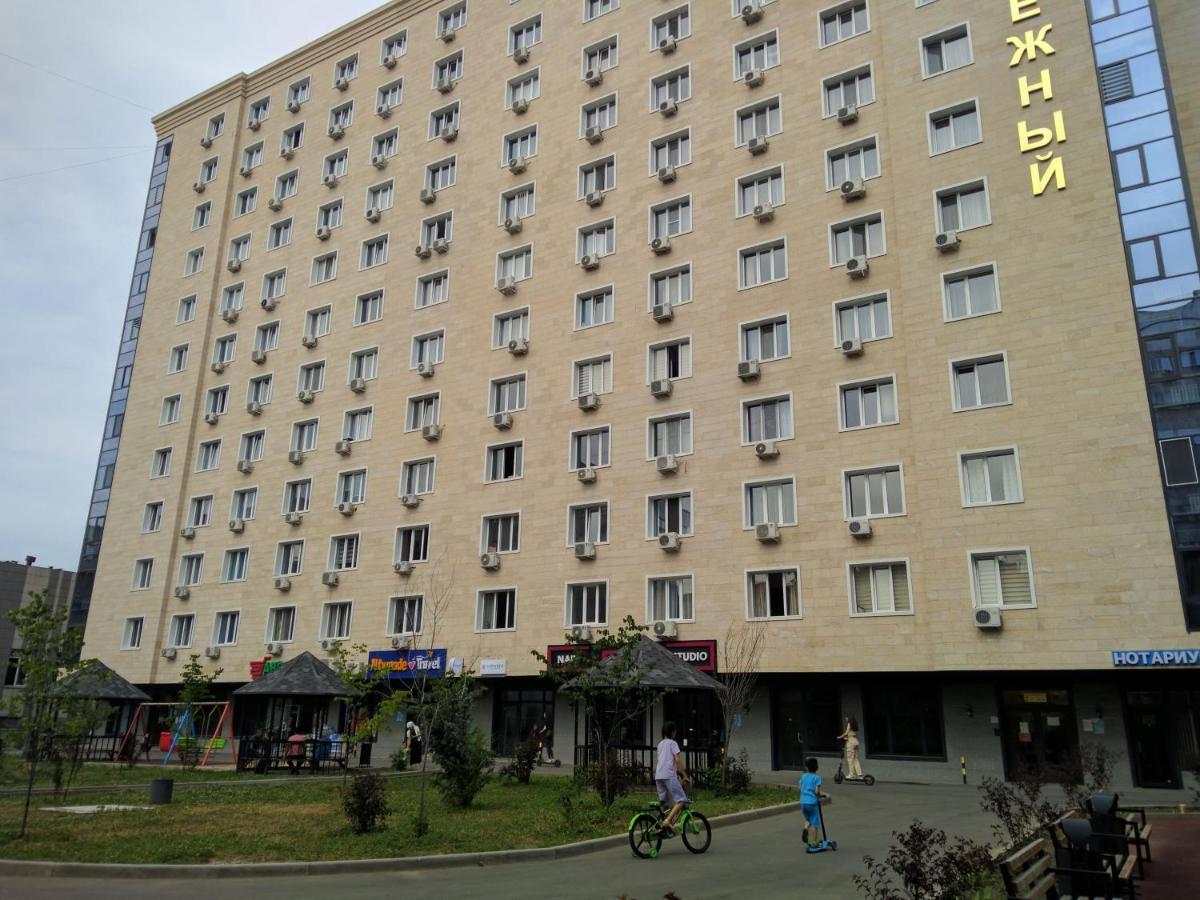 Apartment романтическая студия в молодежке Almaty
